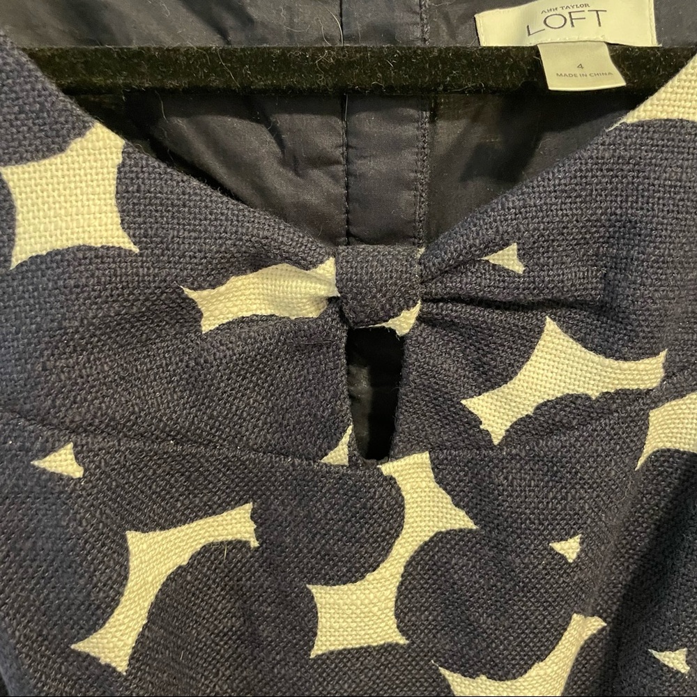 *DONATED* LOFT | Women’s Dress | Large Dot Pattern | Has Pockets - Picture 3 of 8